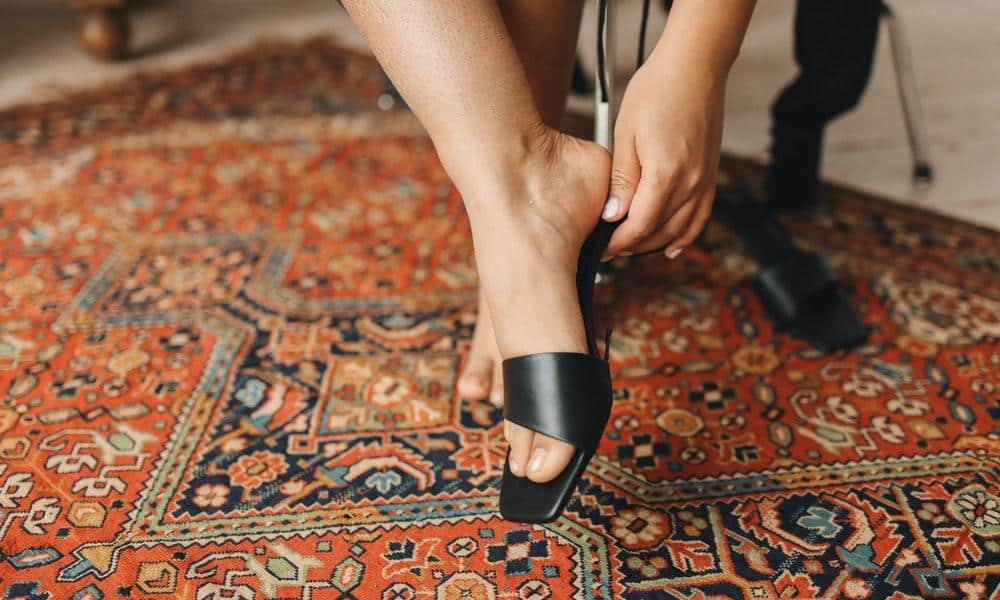 Pain in the calves is a common sign of peripheral arterial disease