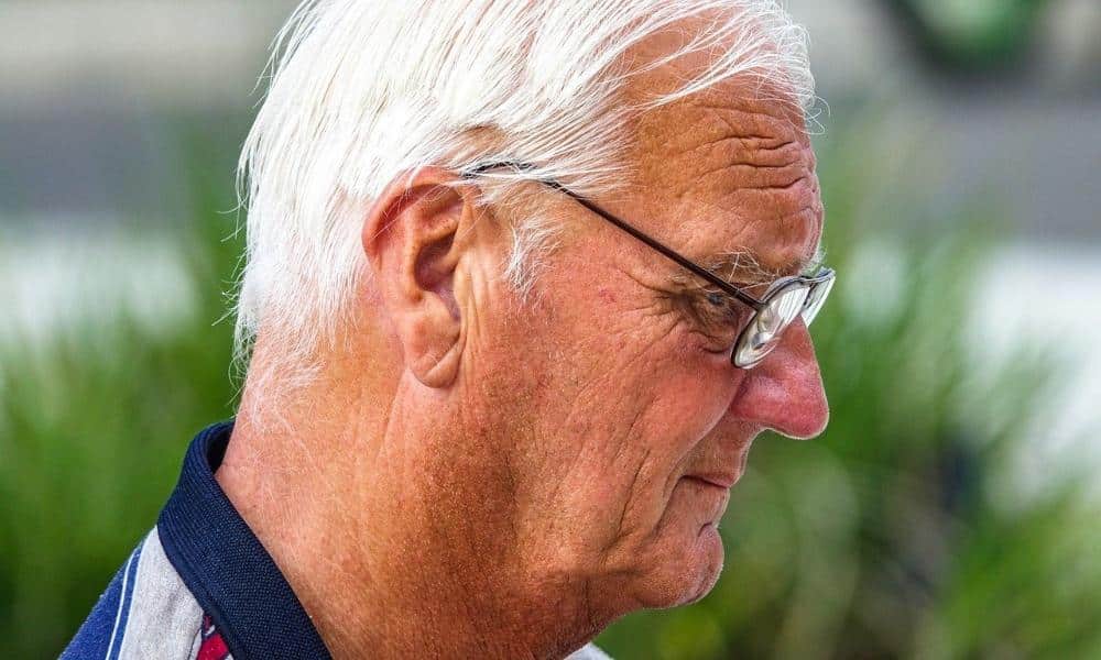 Prostate artery embolization can help men suffering prostate problems and is a non-surgical procedure.